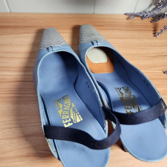 Salvatore Ferragamo Blue and Gray Flats with Pointed Toe Size 9.5 - Picture 7 of 9